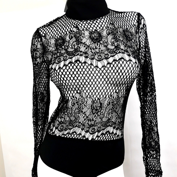 NWT $108 U.S. 8 Bohemian Bodysuit Black Sheer Lace Upper Keyhole Back Layering - Picture 1 of 8